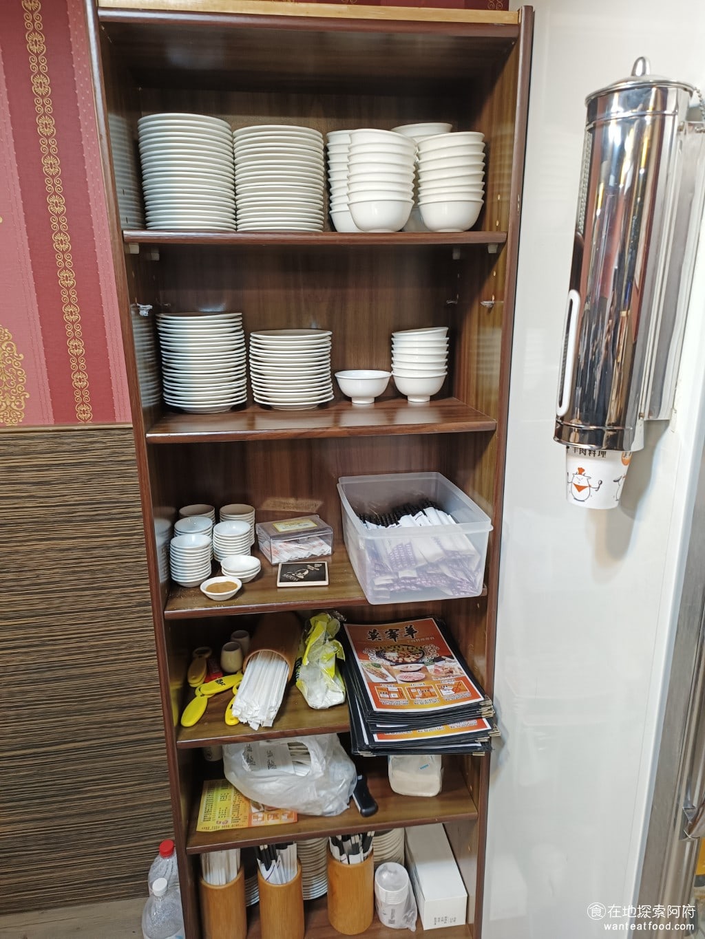 莫宰羊-內湖港墘店,莫宰羊-內湖港墘店菜單,莫宰羊-內湖港墘店價格,內湖區美食,內湖美食,港墘美食,台灣小吃,羊肉爐,炒飯 餐具和碗筷都是自取的。 @在地阿府的美食世界