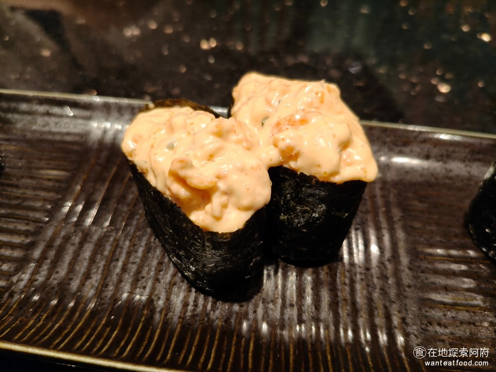 金澤美味壽司,金沢まいもん寿司,SOGO台北忠孝館店,金澤美味壽司,SOGO台北忠孝館店菜單,金澤美味壽司,SOGO台北忠孝館店價格,大安區美食,大安美食,忠孝復興美食,日式料理,壽司 龍蝦沙拉 沙拉的溫度，吃起來有一點冰冰的，味道非常濃郁，搭配者調味，恰到好處的觸感，完全是絕配。 @在地探索的阿府美食世界