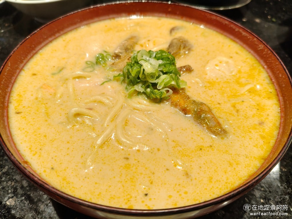 金澤美味壽司,金沢まいもん寿司,SOGO台北忠孝館店,金澤美味壽司,SOGO台北忠孝館店菜單,金澤美味壽司,SOGO台北忠孝館店價格,大安區美食,大安美食,忠孝復興美食,日式料理,壽司 蝦美味豆漿拉麵 這是近期比較新的菜色，整碗拉麵的湯頭喝起來都是滿滿的蝦味，因為還有加上一點豆漿，所以湯頭喝起來會更有濃郁的感覺。 @在地探索的阿府美食世界
