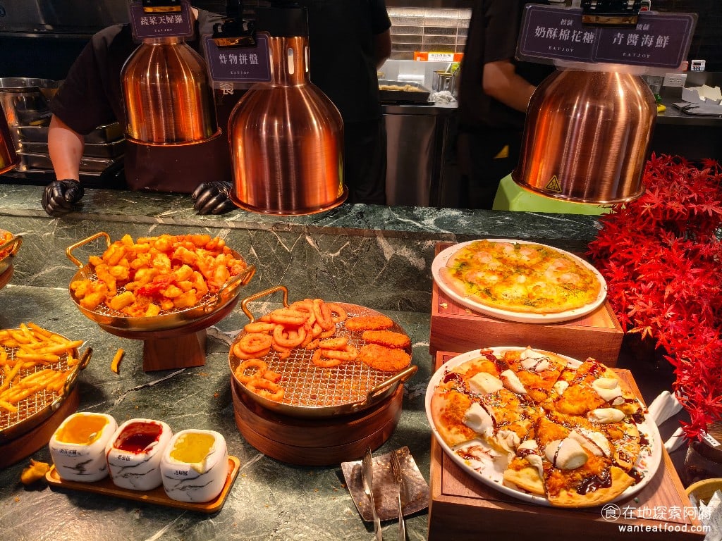 饗麻饗辣PLUS,LALAPORT南港店,饗麻饗辣PLUS,LALAPORT南港店菜單,饗麻饗辣PLUS,LALAPORT南港店價格,南港區美食,南港美食,南港軟體園區美食,燒肉料理,火鍋,自助ㄅ,自助吧,自助吧 青醬海鮮披薩、奶酥棉花糖披薩、炸物拼盤、蔬菜天婦羅、炸牡蠣、炸薯條。 @在地探索的阿府美食世界