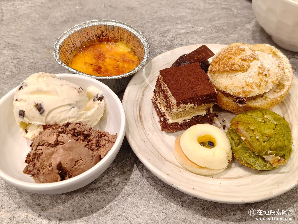饗麻饗辣PLUS,LALAPORT南港店,饗麻饗辣PLUS,LALAPORT南港店菜單,饗麻饗辣PLUS,LALAPORT南港店價格,南港區美食,南港美食,南港軟體園區美食,燒肉料理,火鍋,自助ㄅ,自助吧,自助吧 右邊吃甜點，左邊吃冰淇淋，吃起來超級爽快！ @在地探索的阿府美食世界