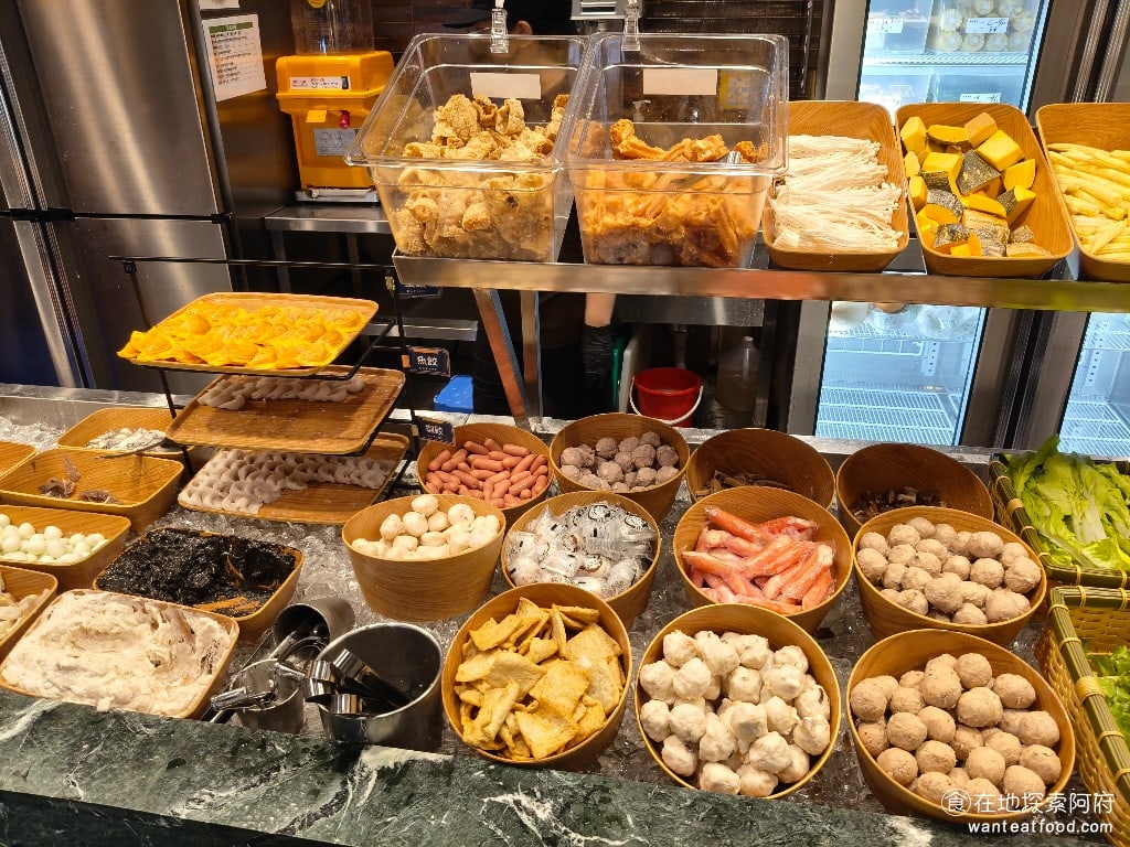 饗麻饗辣PLUS,LALAPORT南港店,饗麻饗辣PLUS,LALAPORT南港店菜單,饗麻饗辣PLUS,LALAPORT南港店價格,南港區美食,南港美食,南港軟體園區美食,燒肉料理,火鍋,自助ㄅ,自助吧,自助吧 火鍋料區的選擇也非常的豐富 @在地探索的阿府美食世界