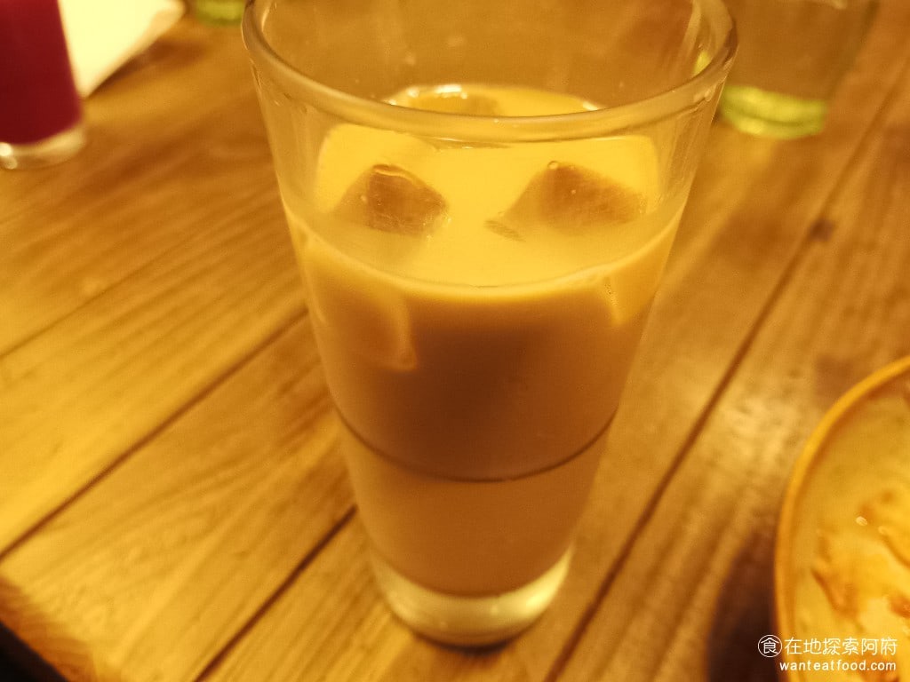 洋蔥 天母店 士林美食 天母美食 義式料理 冰奶茶 奶茶的味道喝起來還不錯茶味很香甜度適中
