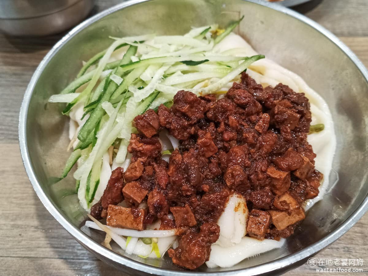 王艇長酢醬麵 士林美食 劍潭美食 炸醬麵 牛肉麵 滷味 大塊 大滷麵 眷村 寬麵條 粗麵 大溪豆乾 台灣小吃