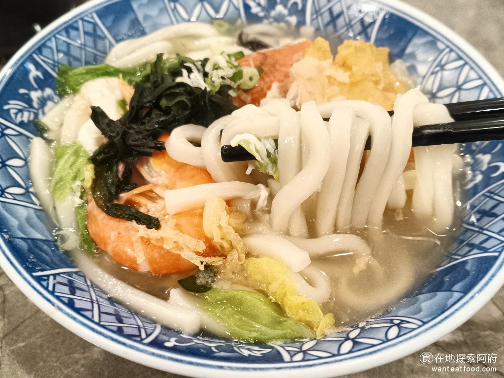 美觀園日本料理,美觀園日本料理菜單,美觀園日本料理價格,萬華區美食,萬華美食,西門美食,日式料理,蛋包飯,烏龍麵 麵條是用他們自己手工製作的烏龍麵，吃起來非常Q，口感非常好。 @在地探索的阿府美食世界