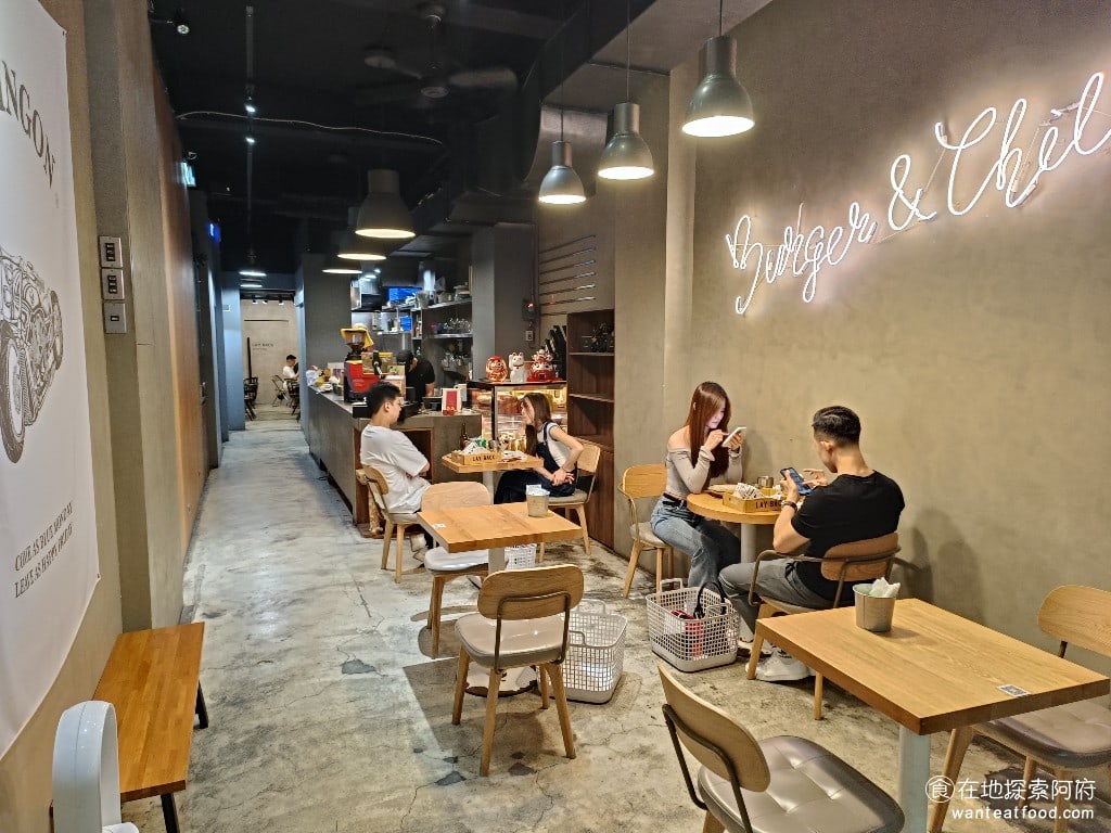 LAY BACK 大安區美食 信義安和美食 美式料理 這間店的座位不多所以用餐一定都會等待很久我有問過店家可不可以提前訂位但這間店是無法定位的