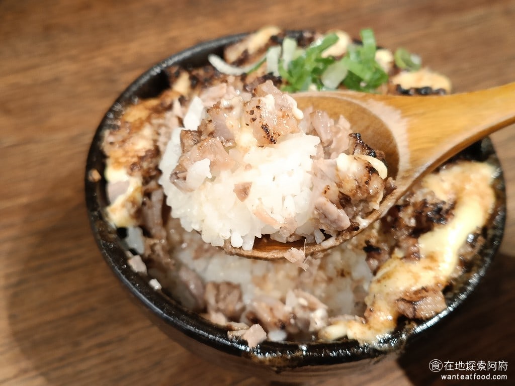 道樂拉麵大北店 士林美食 士林美食 豚骨拉麵 雞排湯拉麵 日式料理 叉燒飯吃起來味道非常重肌肉非常閒美乃滋也加了非常多個人是覺得有點太鹹了而且肌肉烤得非常焦有很重的燒焦味重口味的人應該會特別喜歡