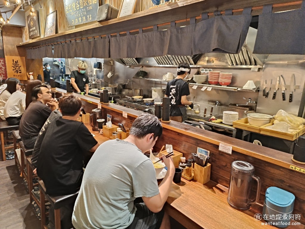 道樂拉麵大北店 士林美食 士林美食 豚骨拉麵 雞排湯拉麵 日式料理 這間店每一碗拉麵都提供了客製化的選項可以自由調整湯頭的濃淡麵條軟硬以及是否加充或加洋蔥 可以滿足任何人的口味