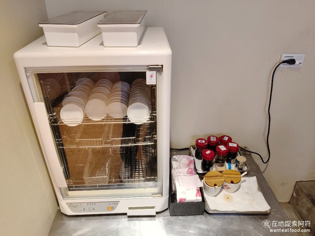 北門-蝦仁飯·煲湯,北門-蝦仁飯·煲湯菜單,北門-蝦仁飯·煲湯價格,大同區美食,大同美食,台灣小吃,蝦仁飯 餐具區 @在地阿府的美食世界