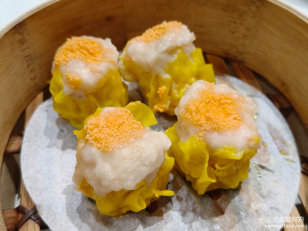 點點心台灣林口三井店 點點心台灣林口三井店菜單 點點心台灣林口三井店推薦 林口區美食 林口美食 蟹子燒賣皇 外皮Q彈內餡紮實蝦肉鮮甜,上頭的蟹卵增添了一點鹹香層次,整體口味不算突出,但品質穩定,不沾醬直接吃就有味道。 @在地老饕阿府