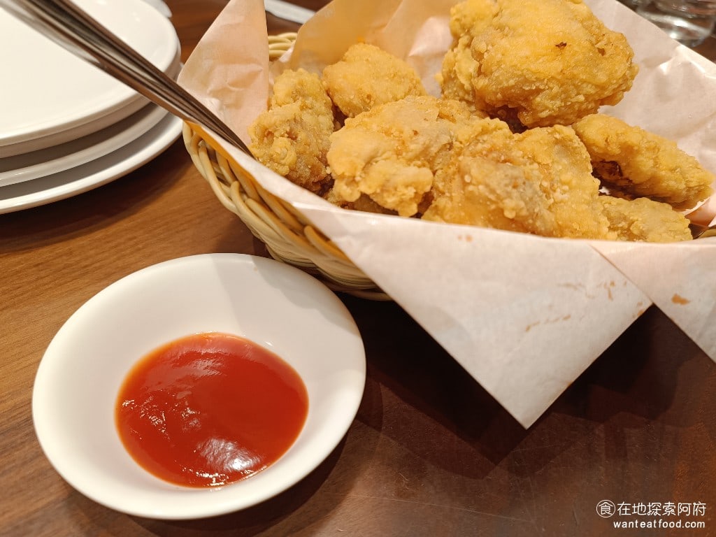 客美多咖啡,komeda's,coffee,-,大直店,客美多咖啡,komeda‘s,coffee,-,大直店菜單,客美多咖啡,komeda‘s,coffee,-,大直店價格,中山區美食,中山美食,劍南路站美食,日式料理,漢堡排,炸雞 如果需要番茄醬的話，別忘了按零，可以請服務生送過來。 @在地探索的阿府美食世界
