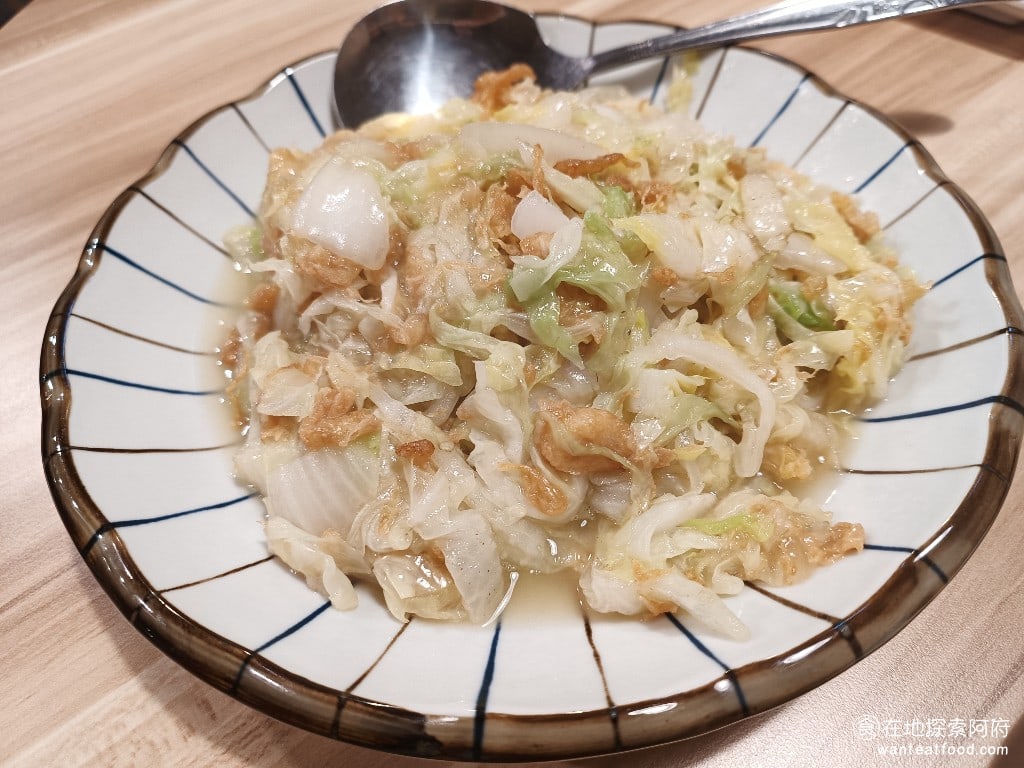 花娘小館南京店,花娘小館南京店菜單,花娘小館南京店價格,松山區美食,松山美食,中式料理,川菜,熱炒,熱炒,熱炒 蛋鬆白菜 這一道菜我大推，蛋鬆吃起來帶有微微的焦香味，完全不會覺得很油膩，搭配著白菜吃，吃起來超順口！是我吃過最好吃的蛋鬆白菜。 @在地阿府的美食世界